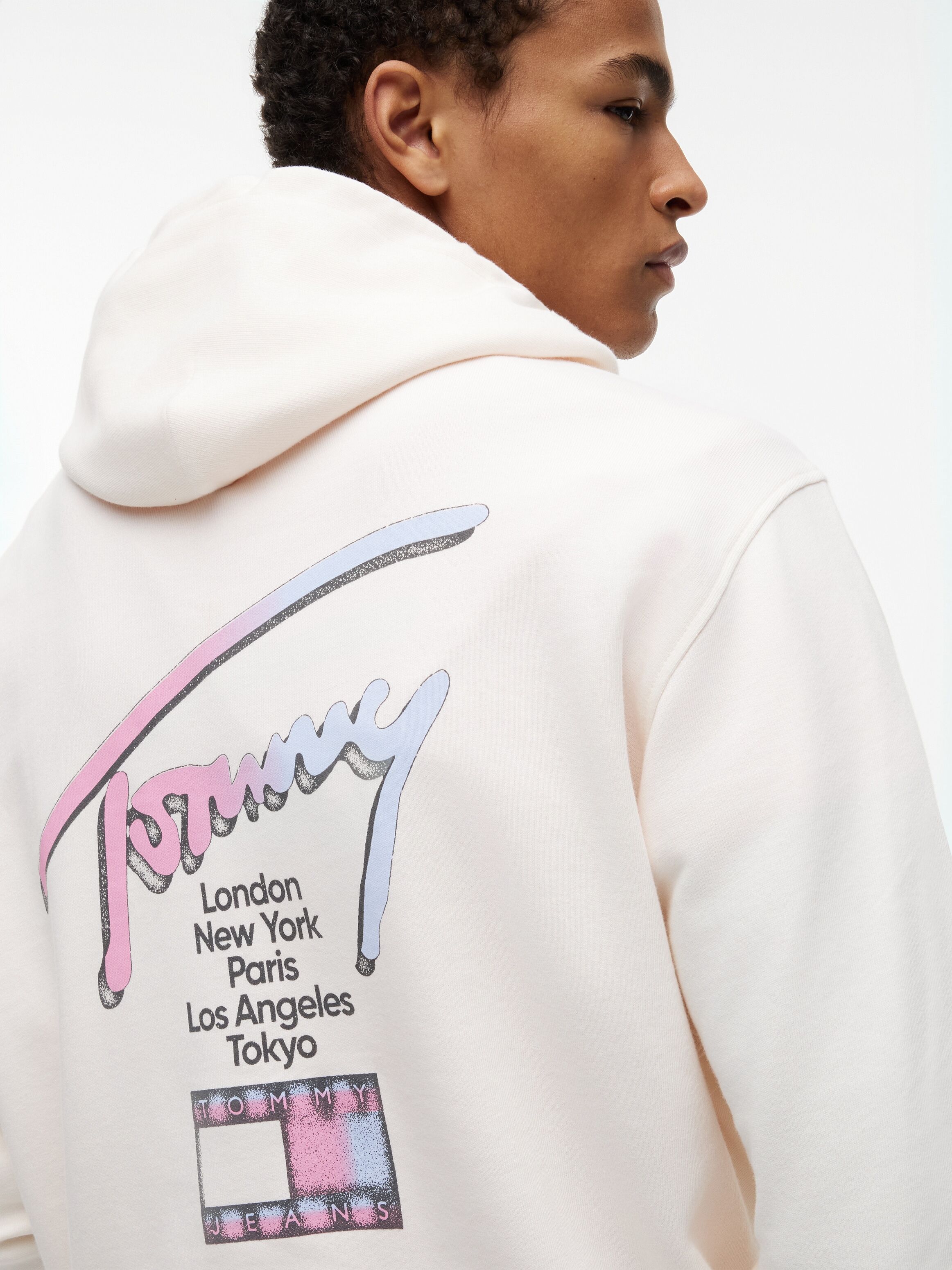 Hoodie TOMMY JEANS "TJM RELAXED SIGNATURE", Herren, Gr. M, weiss (ancient weiß), Sweatware, Obermaterial: 100% Baumwolle, relaxed fit normal, Bündchen, Sweatshirts Hoodie ancient weiß M