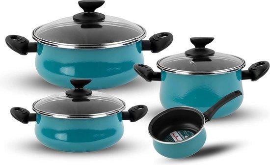 Famanu Pannenset, 4-delig