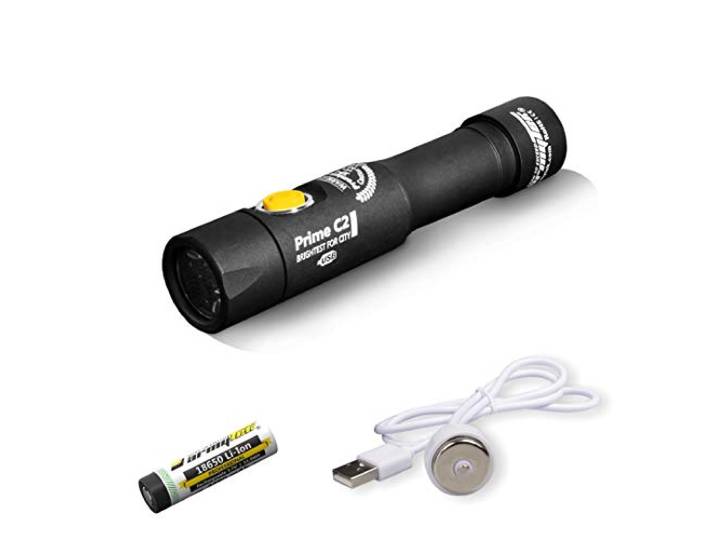 Armytek Prime C2 Magneet, USB, wit, led, zaklamp met riemclip, met batterijhouder 930 lm, 105 g