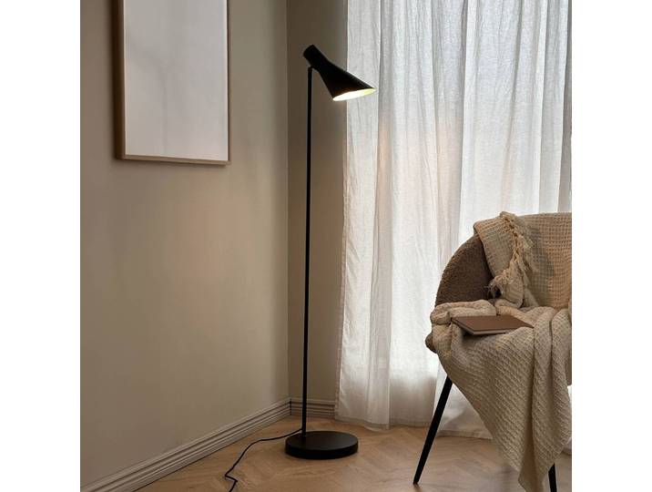 Dyberg Larsen Stehlampe DL12, schwarz, für Wohn- / Esszimmer, Metall, Design, Stehlampe