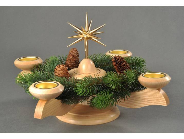 Adventsleuchter ALBIN PREISSLER mit Weihnachtsstern und Tannenkranz, Handwerkskunst aus dem Erzgebirge , beige (natur), B:29cm H:26cm T:29cm, Massivholz, Kerzenhalter, Adventsleuchter, Ø 29 cm, Weihnachtsdeko aus Holz