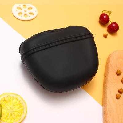 The Handy Homestead Hands Free Dog Treat Pouch For Training And Walks black
