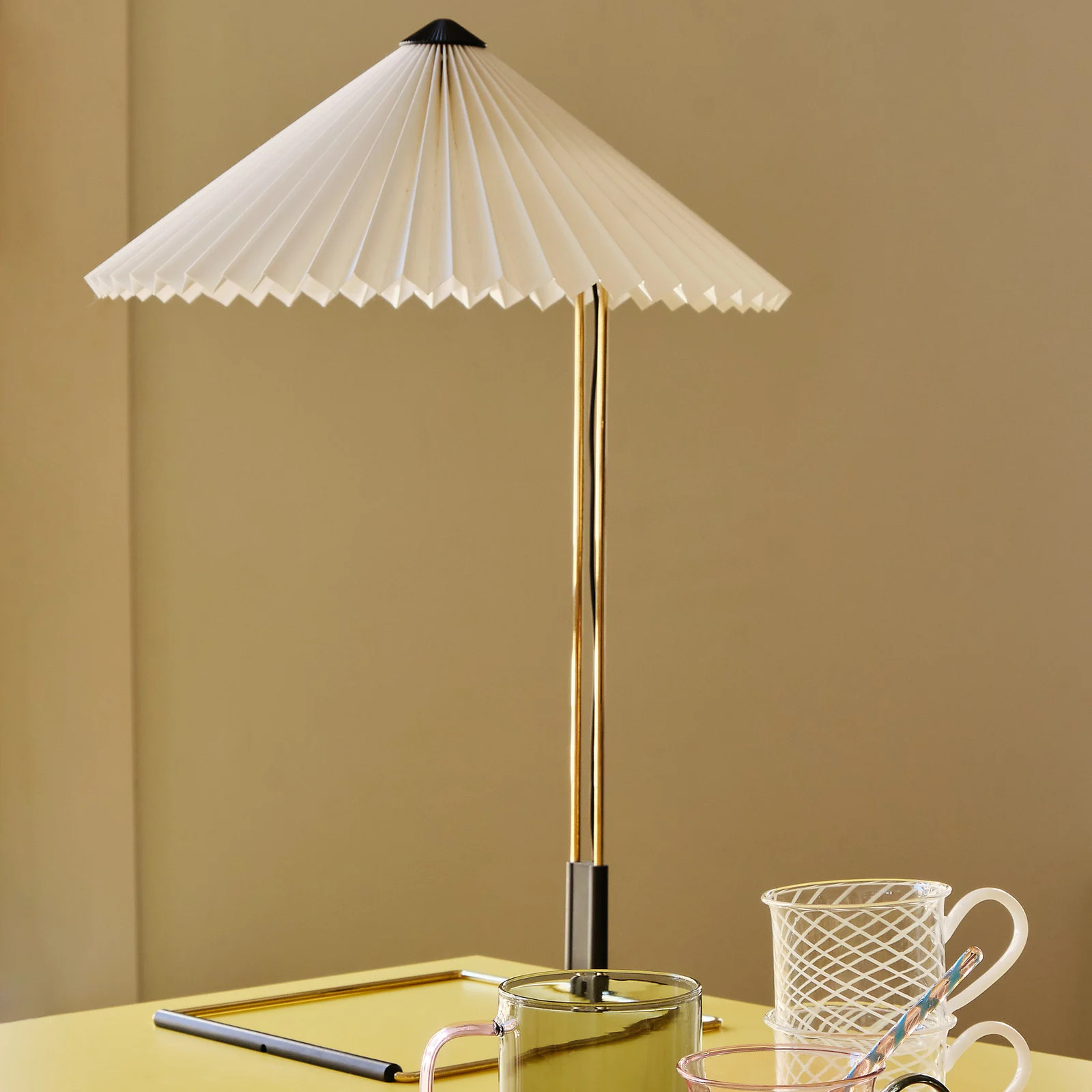 HAY Matin Tafellamp Wit met Messing Details