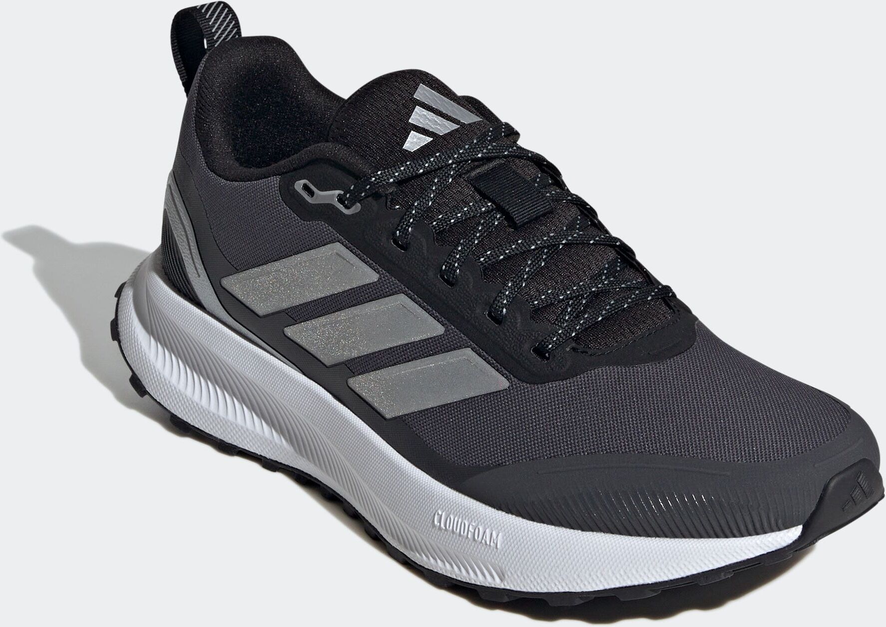 Adidas Performance "RUNFALCON 5 TR" mit reflektierenden Elementen und profilierter Sohle