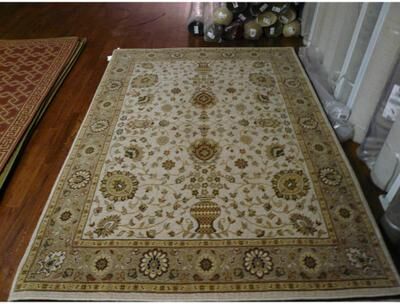 SAFAVIEH Tuscany Rusanda Traditional Oriental Wool Rug