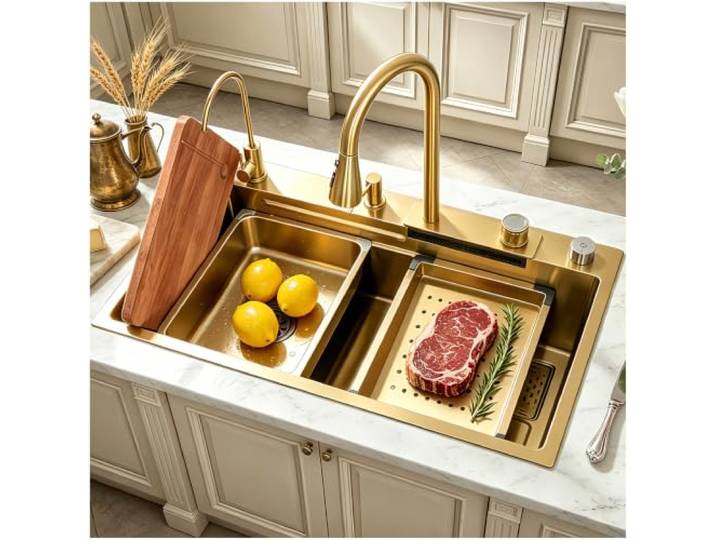 75×45CM Gold Edelstahl Wasserfall SpüLe Mit 3-In-1 Wasserhahn Multifunktionale Einzel-SpüLe KüChenspüLe Mit Ablaufkorb, Ablaufbecken, Schneidebrett, Becherwescher, Drainage Komponente