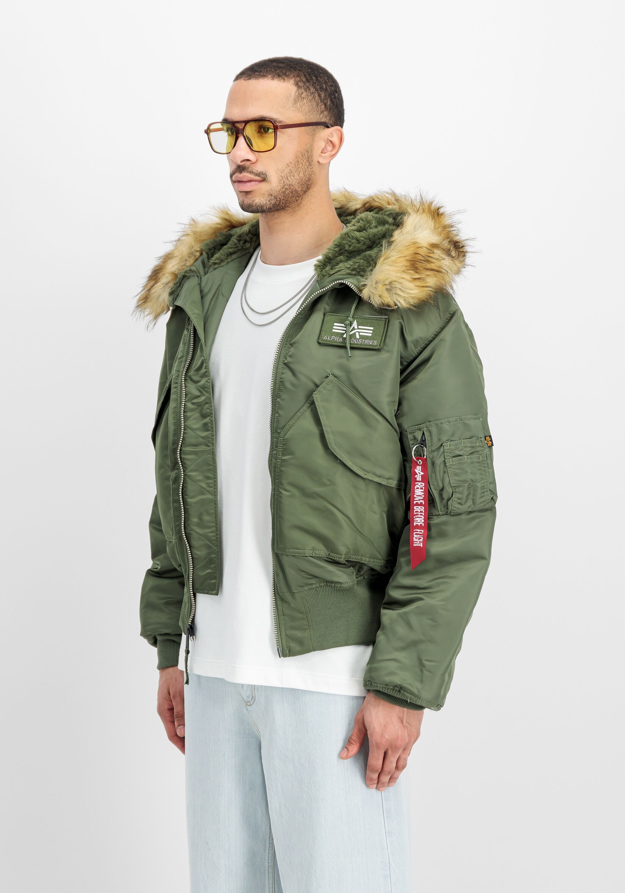 Winterjacke ALPHA INDUSTRIES "45/P Hooded", Herren, Gr. M, grün (sage, grün), Shell: 100% Nylon. Lining: 100% Nylon. Filling: 100% Polyester, Jacken Winterjacke sage, grün M
