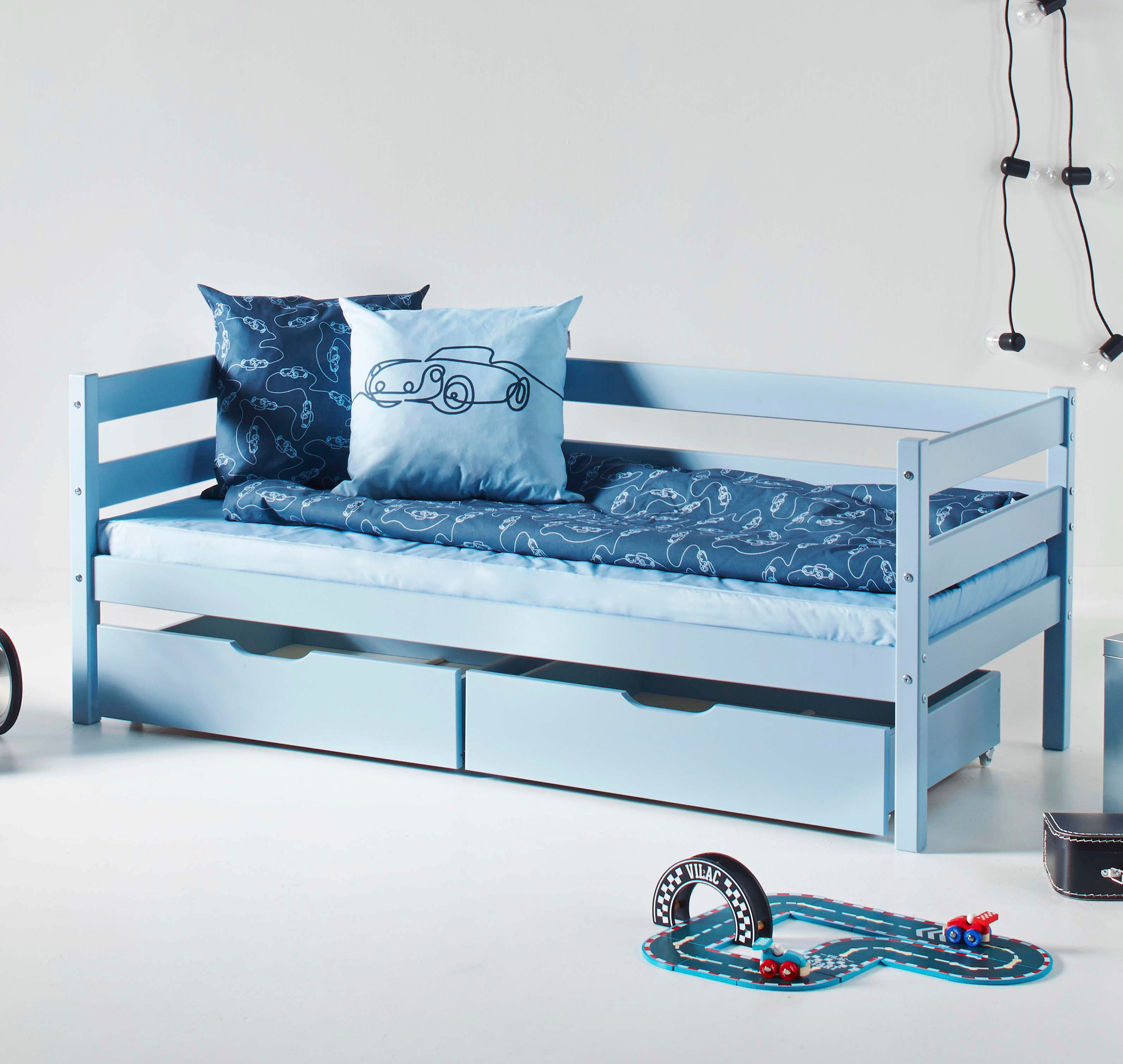 Einzelbett HOPPEKIDS "ECO Comfort Kinderbett, Kiefer Massivholz, Jugendbett inkl. Rollrost", blau (traum blau), B:76cm H:65cm L:166cm, Kiefer massiv, Betten, Einzelbett, 70x160 cm, wahlweise in verschieden Farben/ Matratze/ Absturzsicherung traum blau Lie