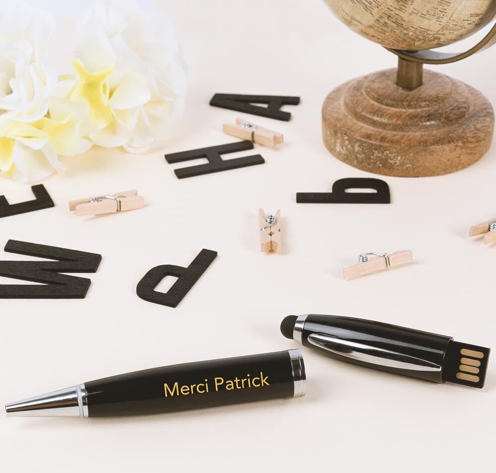 Ocadeau Stylo clé USB noir gravé