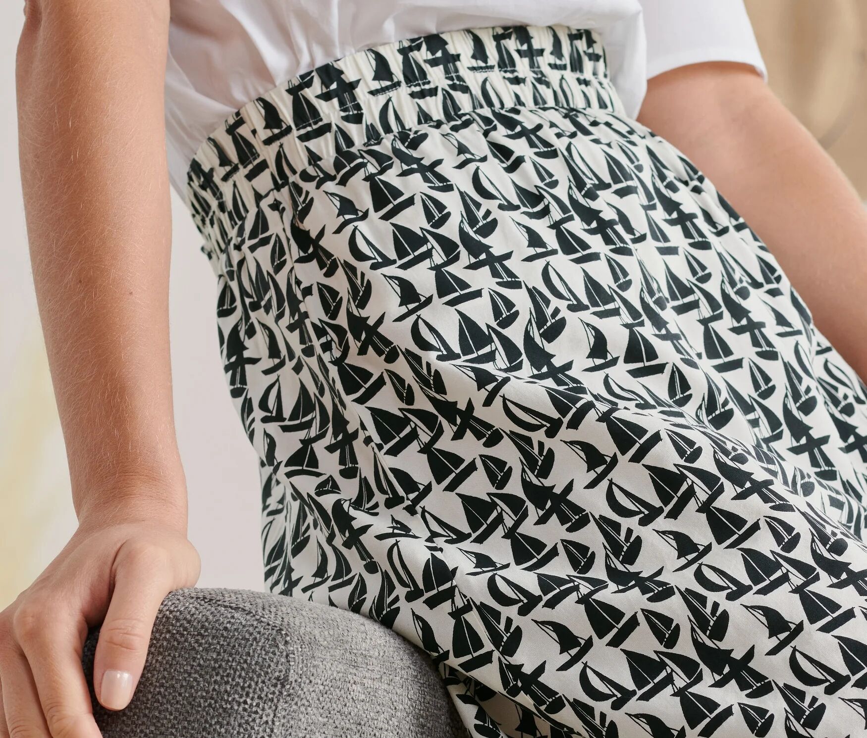 Tchibo - Rock mit Print - Damen - Gr. S - schwarz