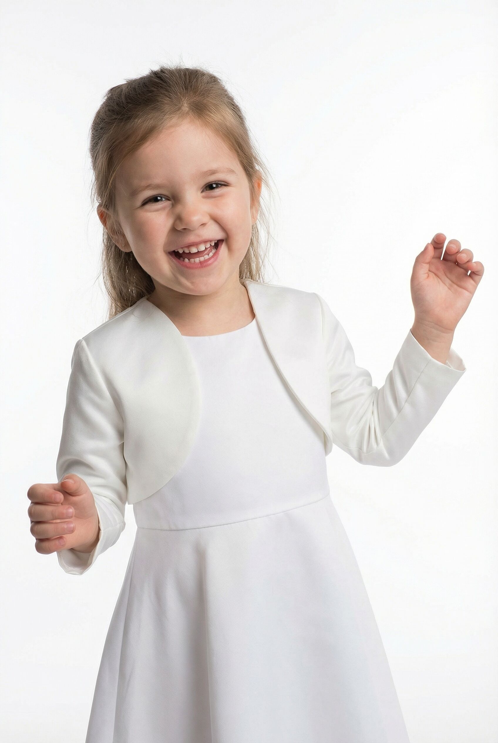 Bolero HAPPY GIRLS "cardigan", Mädchen, Gr. 110, beige (ecru), Strick, Obermaterial: 100% Polyester, unifarben, figurbetont kurz, Rundhals, gerader Abschluss, Strickjacken Bolero, mit dezentem Stehkragen, ohne Verschluss ecru 110