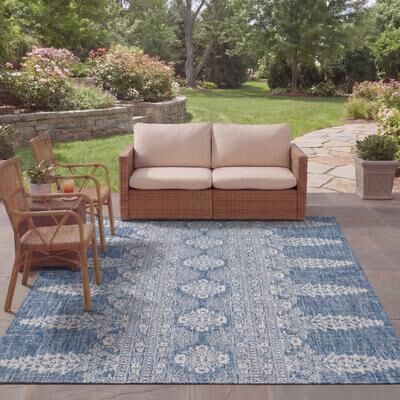 SAFAVIEH Courtyard Orsolina Transitional Rug