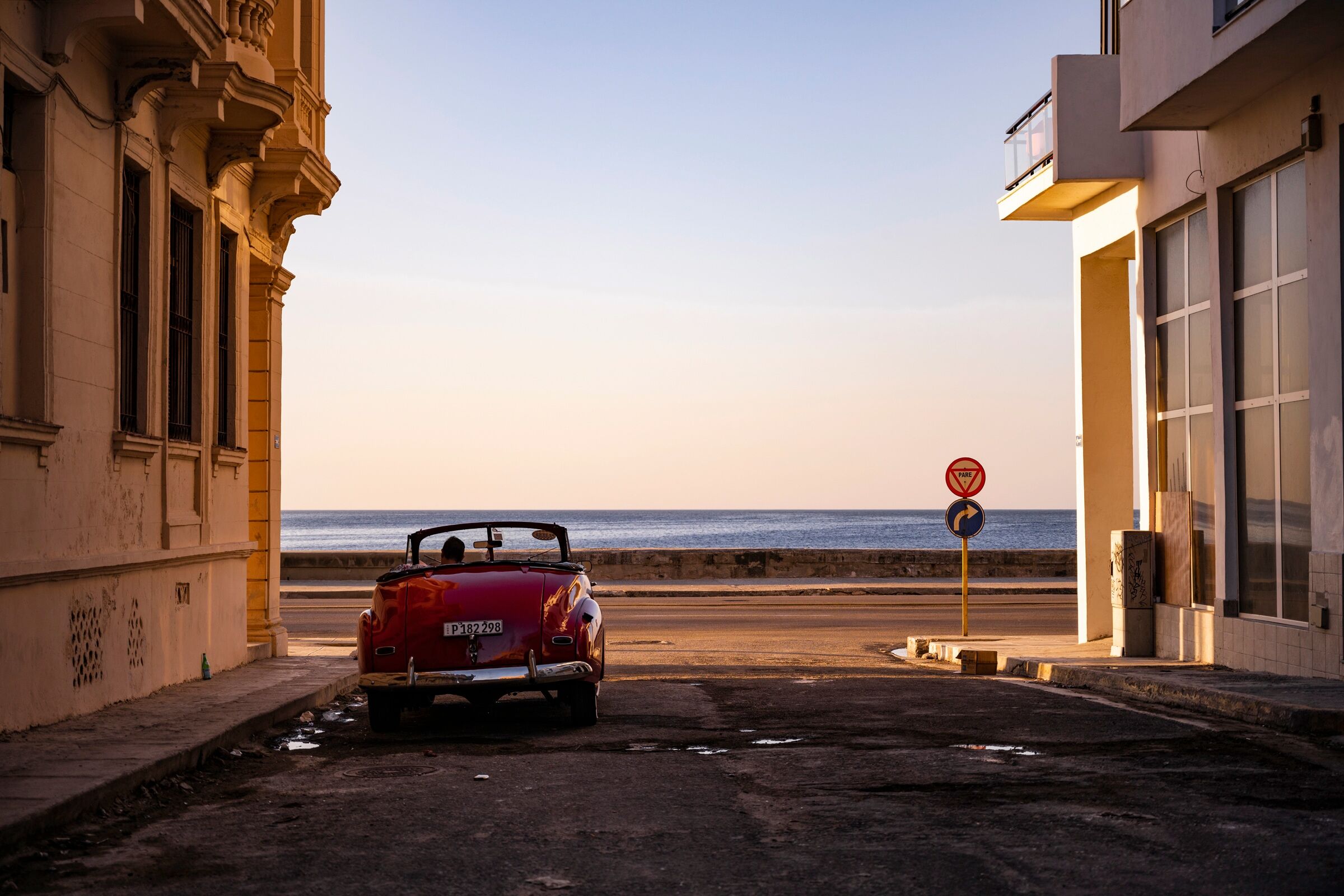 Fototapete PAPERMOON "Photo-Art JOHN DEAKIN, DAS SUN SET - HAVANNA", bunt, B:4m L:2,6m, Vlies, Tapeten, Fototapete bunt B/L: 4m x 2,6m, Bahnen: 8 Stk.