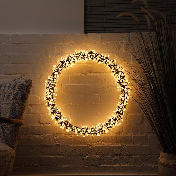 Noma 60cm LED Warm White Berry Wreath