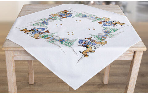 Stickmitteldecke "Schneemann & Tiere"