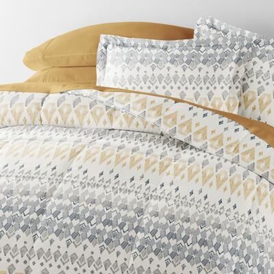 Becky Cameron Reversible Pattern 7 piece Bed In A Bag Bundle