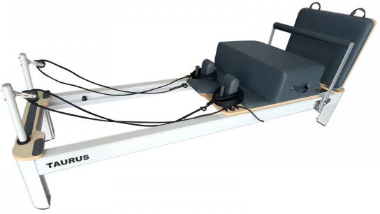 Taurus Pro Pilates Reformer