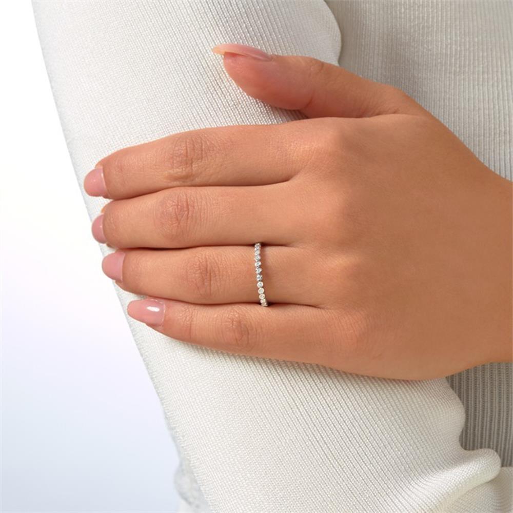 Brilladia 750er Weißgold Eternity Ring 15 Diamanten