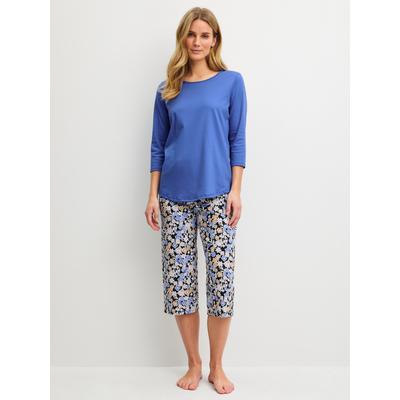 Capri-Pyjama CALIDA "Flower Dreams", Damen, Gr. XS (36/38), blau (deep cobalt), Interlock, Obermaterial: 100% Baumwolle, bequem 7/8-Länge, Rundhals, Homewear-Sets, mit floralem Muster, Interlock-Qualität