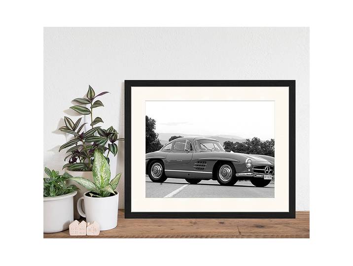 Tableau déco The Mercedes II Cadre : hêtre massif verni Revêtement : plexiglas / Passe Partout Noir 53 x 43cm