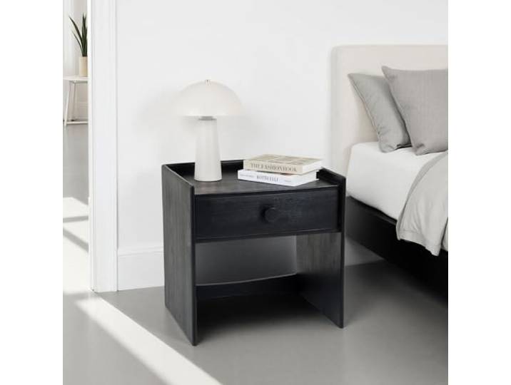 Nachttisch TURU aus massivem Mangoholz, Schwarz - Beistelltisch mit Schublade, Nachtschrank mit Holzgriff, Nachtkästchen im modernen Design, Kleine Kommode aus Naturholz, Robuster Beistelltisch Holz.