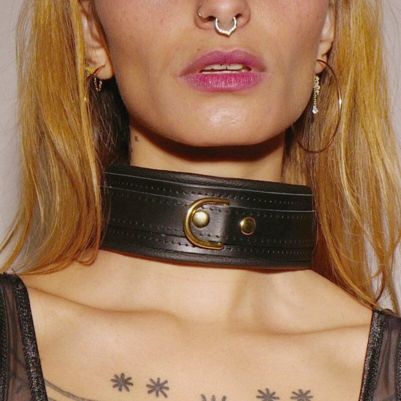 The Sinners Collier en cuir molletonné et attaches Gold