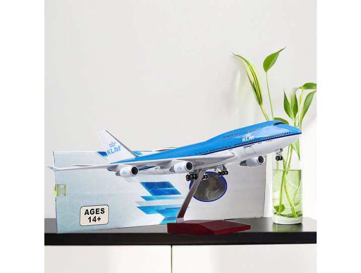 1/157 échelle 747 KLM Royal Airlines avion modèle Miniature avion résine moulé sous pression avions W lumière et roue collecté cadeau