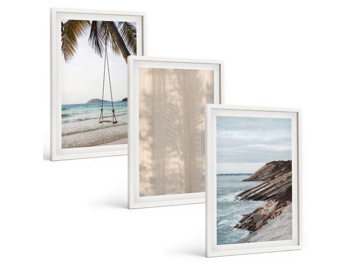 BILDER SET 3er Set - 40x60 cm Weißer Rahmen - Sommerlicher Sandstrand mit Meerblick