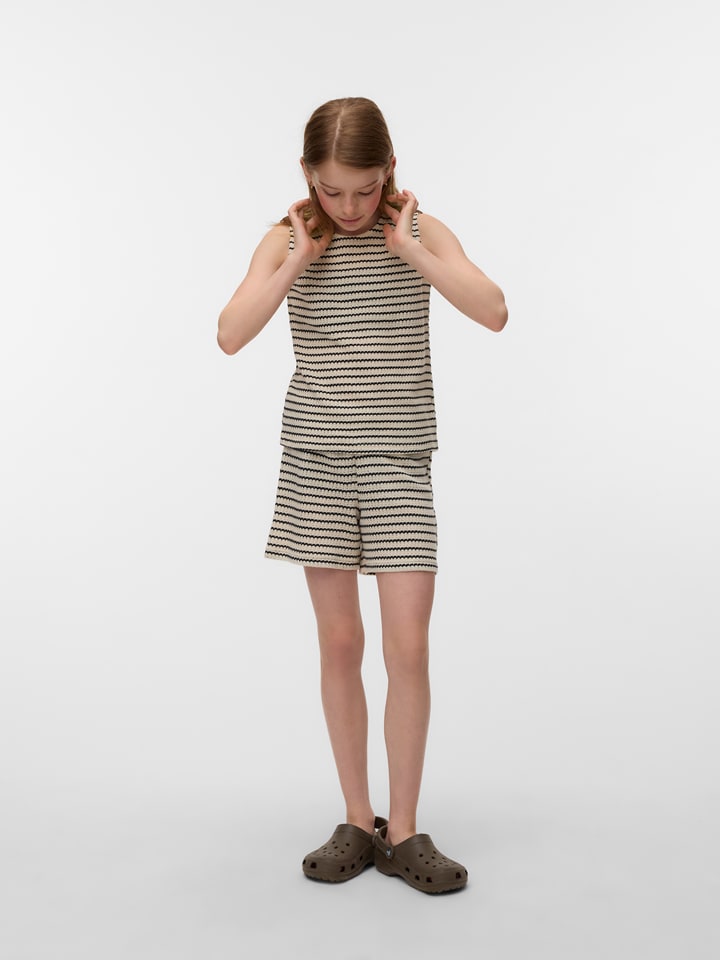Vero Moda Girl Shorts "Ohia" in Beige/ Schwarz - 164