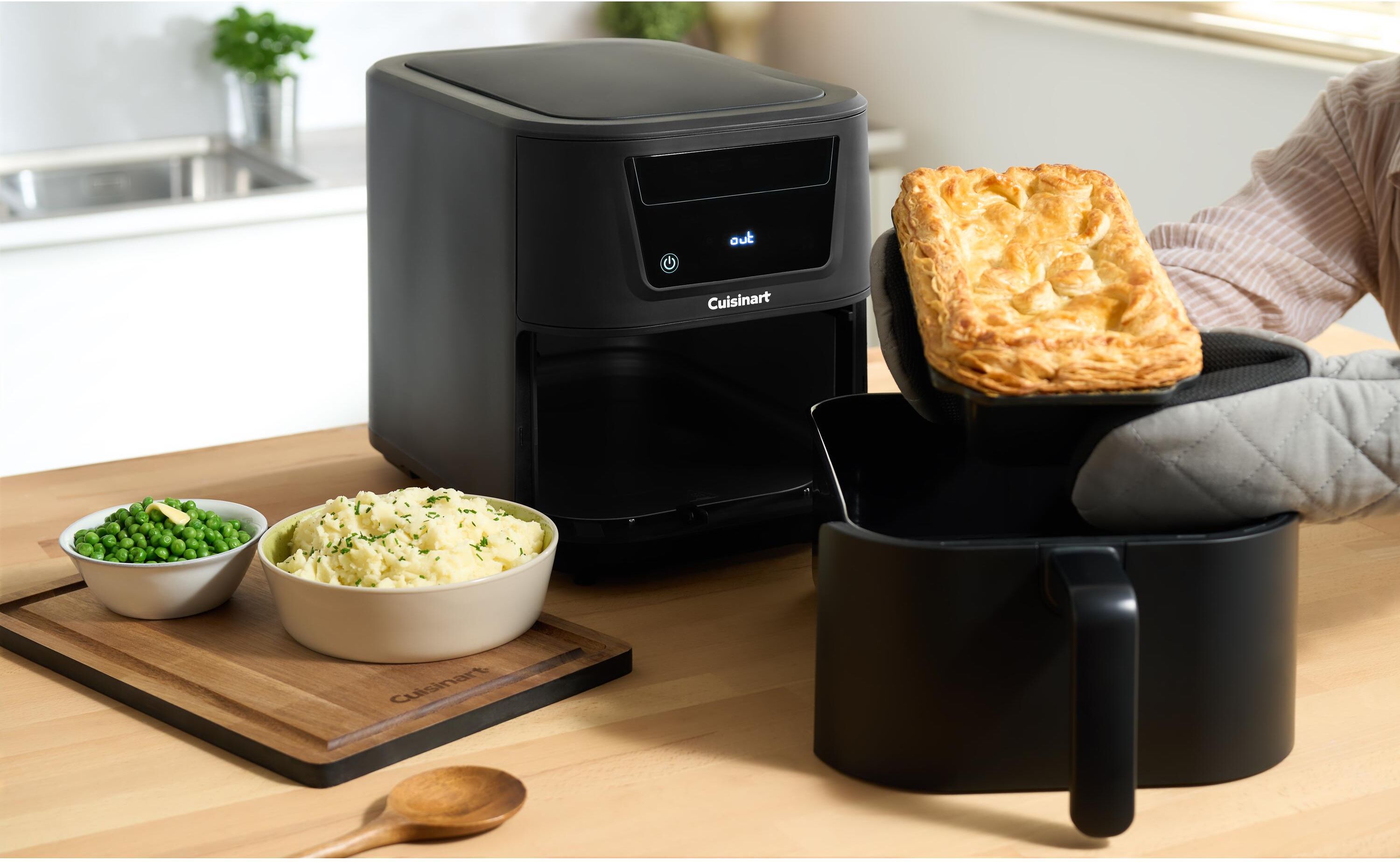 CUISINART Heissluftfritteuse "CompactMax Slim 7,6 l", schwarz, B:26,5cm H:30,4cm T:48,9cm, Fritteusen, XXL-Heissluftfritteuse mit 7.6 L Fassungsvermögen, 7 Programmen, Heissluftfritteuse schwarz Einheitsgröße