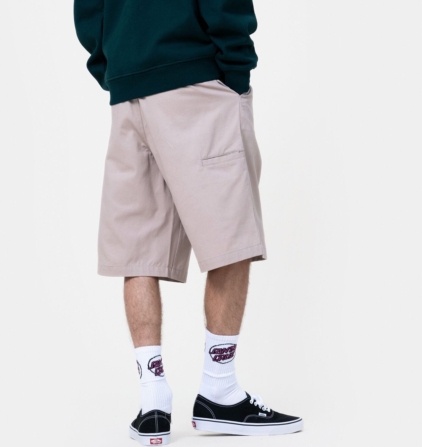 Shorts SANTA CRUZ "DILLON SHORTS", Herren, Gr. 30, N-Gr, grau (chalk), Obermaterial: 100% Baumwolle, Hosen Shorts, sportlicher Stil, für aktive Freizeitgestaltung, aus Baumwolle chalk 30, N-Gr