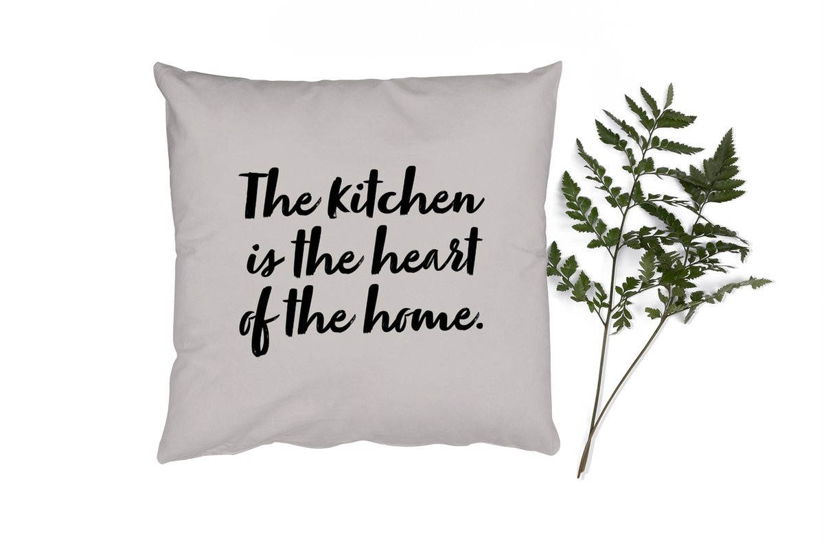 PillowMonkey Sierkussen met Quote The kitchen is the heart of the home, 45 x 45 cm