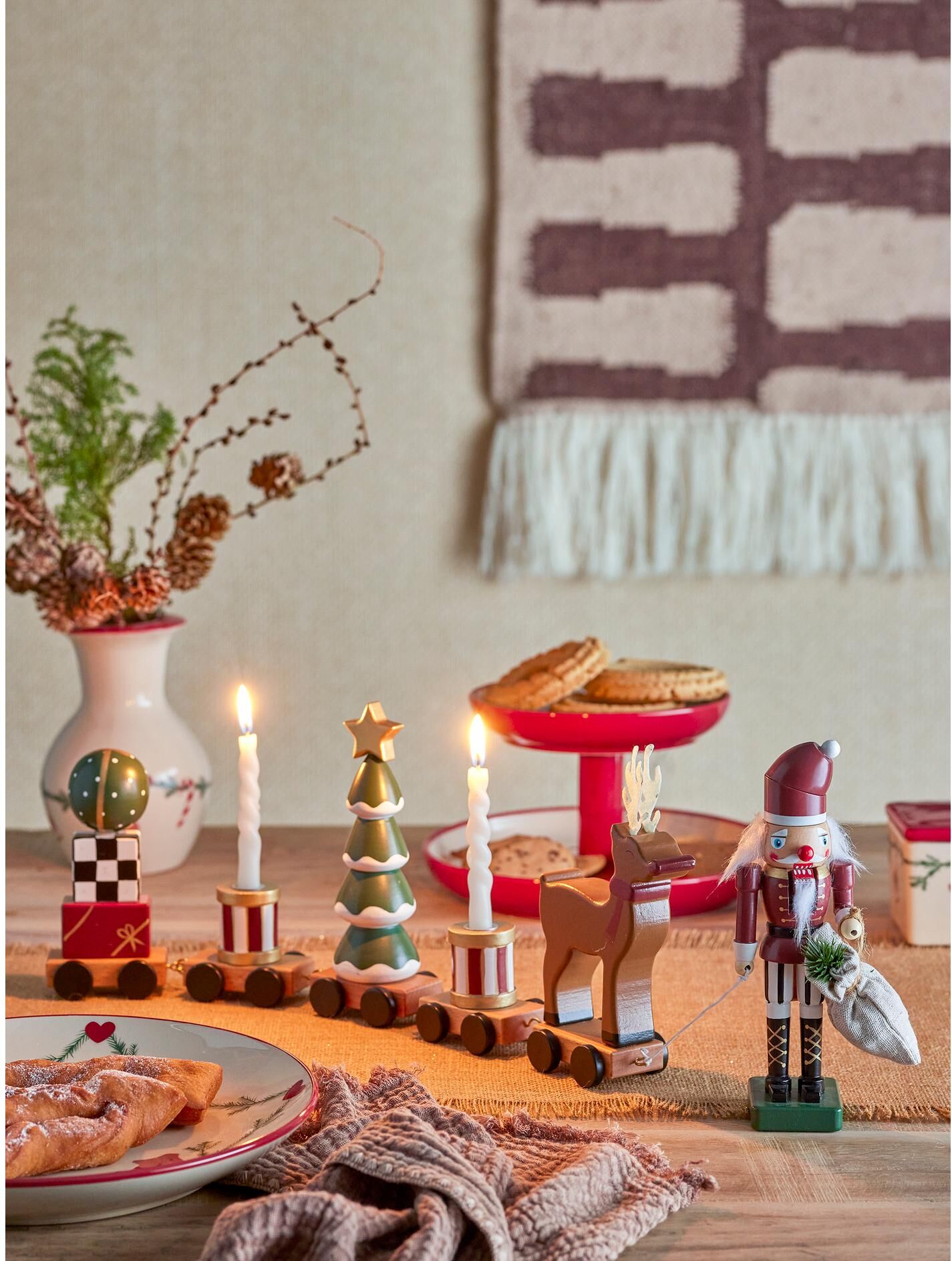 Weihnachtsfigur BLOOMINGVILLE "Vadim Nussknacker", bunt (grün), Dekofiguren, Weihnachtsfigur grün Einheitsgröße