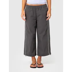Rusty Played Low Rise Capri Track Shorts carbon Gr. 12