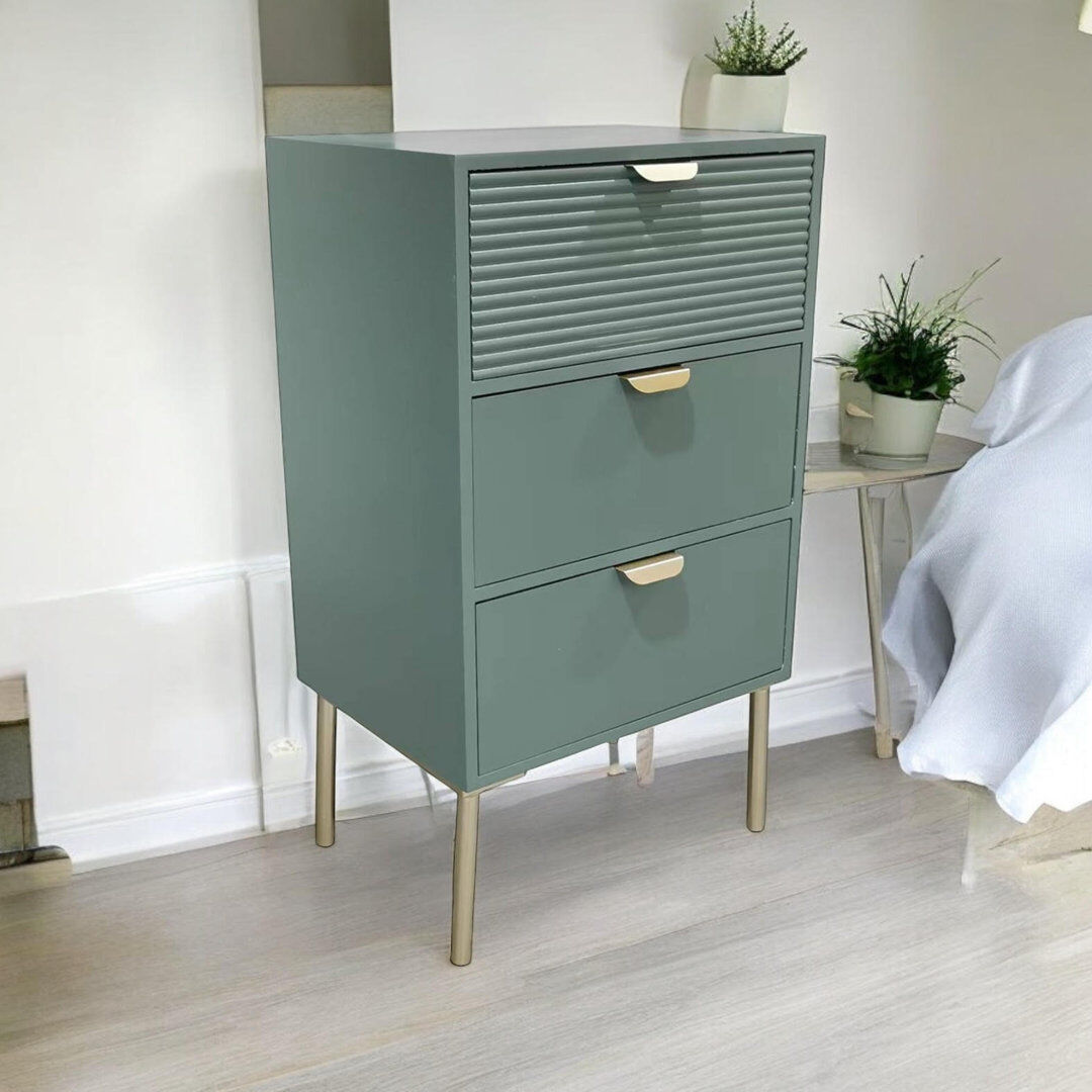 Fairmont Park Durable Agran 40cm Wide Chest of Drawers - Modern 3-Drawer Compact Storage Unit with Playful Scalloped Design for Bedroom Use Green 75cm H X 40cm W X 30cm D