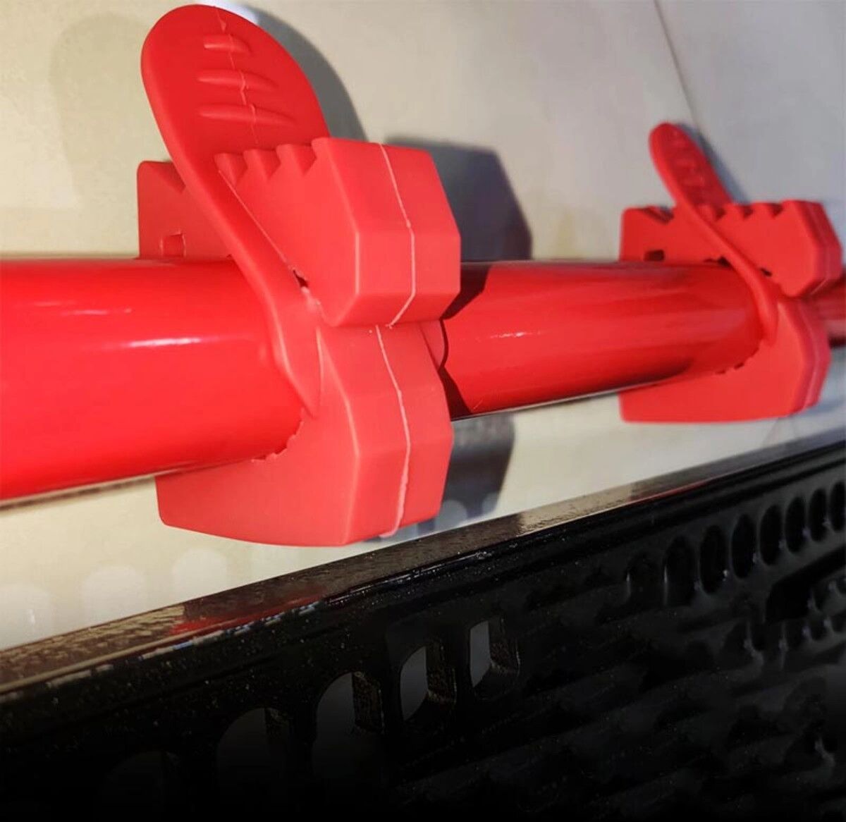 INF Schaufel-Befestigungsclips x2, verstellbare Gummihalterung mit 5 Positionen für 30-40 mm Werkzeuggriffe