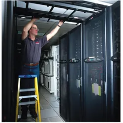 APC On-Site Service On-Site Warranty Extension - Serviceerweiterung - Arbeitszeit..., USV Zubehör