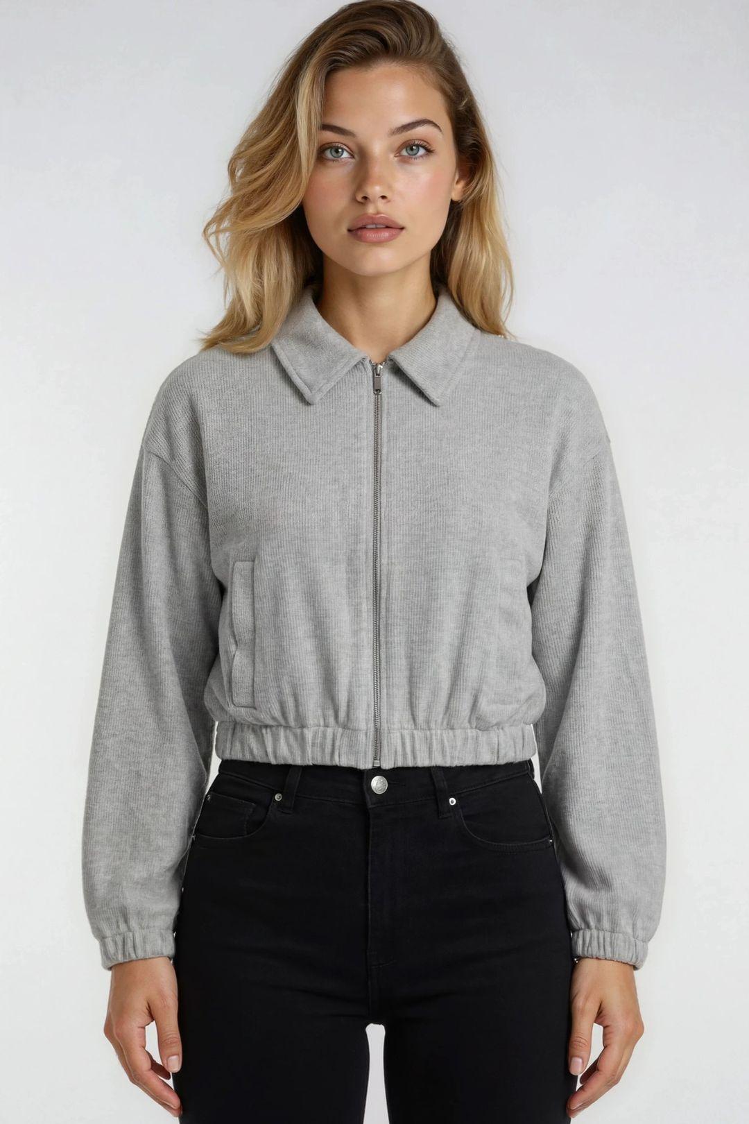 Lässig geschnittene Reißverschlussjacke mit Taschen