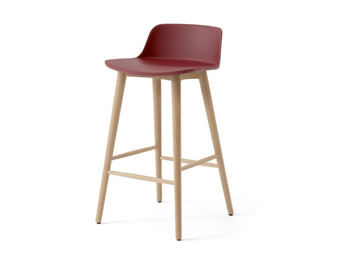 &Tradition Rely HW118 Barhocker Red brown-lackierte Eiche, 65 cm