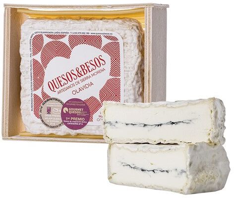 Quesos & Besos Quesos &amp; Besos - Queso de cabra de coagulación láctica madurado con mohos Olavidia Quesos &amp; Besos.