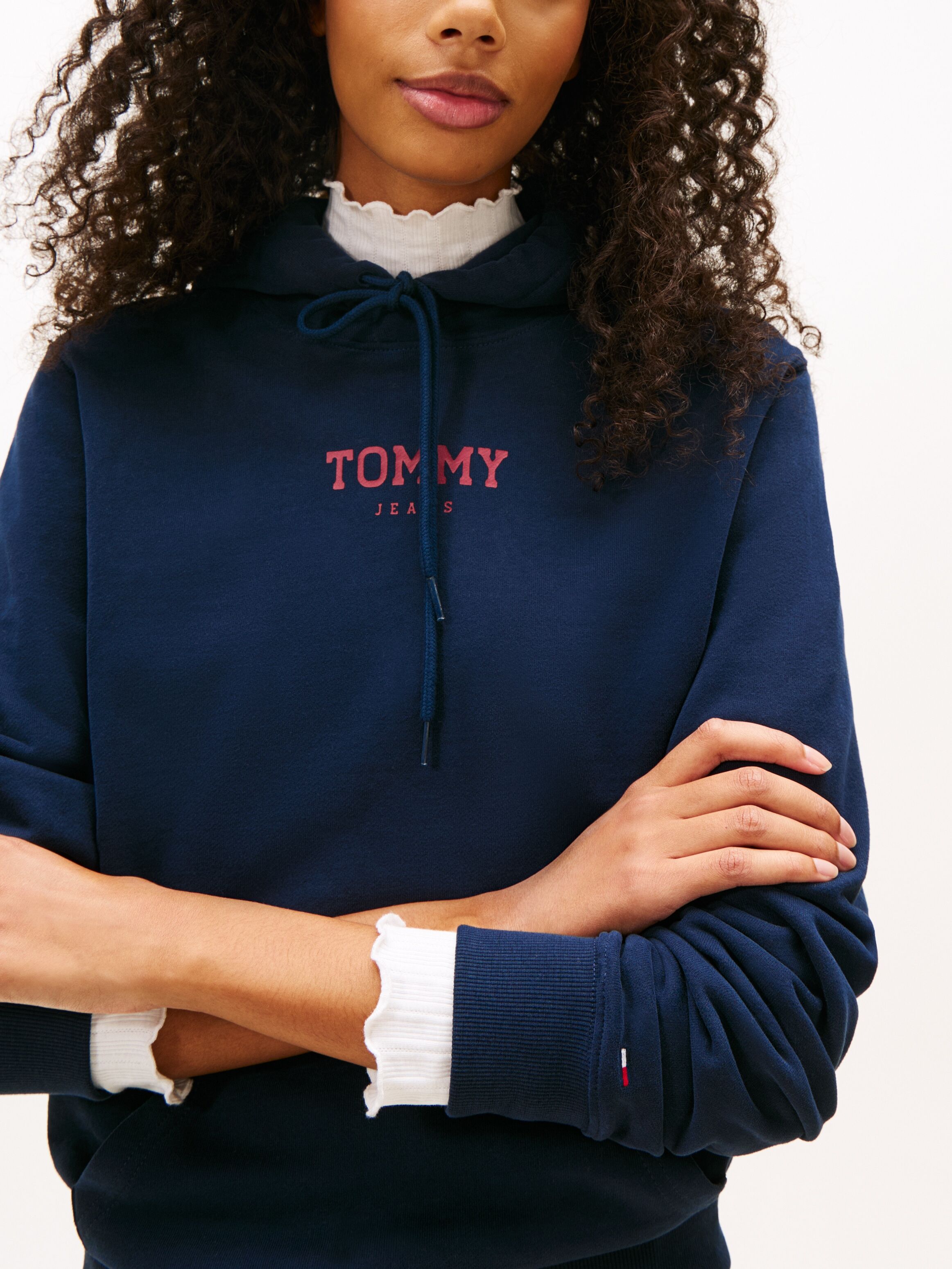 Kapuzensweatshirt TOMMY JEANS "TJW REG ESS LOGO 2 HOODIE EXT", Damen, Gr. XXL (44), schwarz night navy, Sweatware, Obermaterial: 100% Baumwolle, unifarben, regular fit, Rippbündchen, Sweatshirts Kapuzensweatshirt