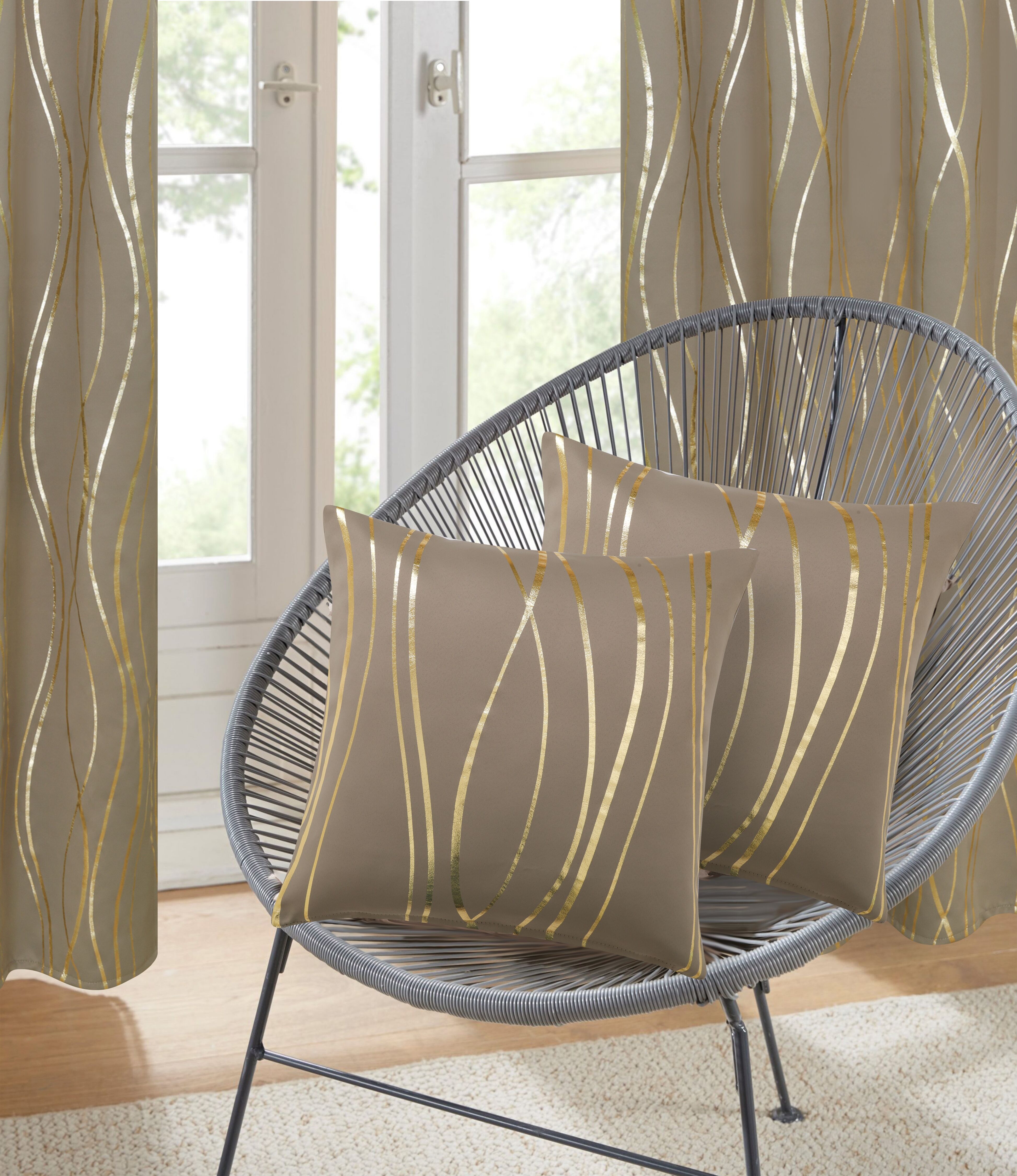 Dekokissen GOODPRODUCT "Prag, bedruckt, 1 Stück, ohne Füllung", braun (taupe), B:50cm L:50cm, Obermaterial: 100% Polyester, Dekokissen_Sitzkissen_Kissenhüllen, Dekokissen, Wellen, Folienprint, modernes Kissen, Deko, Wohnzimmer, Schlafzimmer taupe B/L: 50c