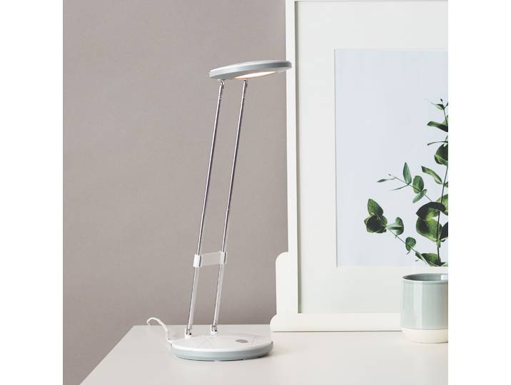 BRILLIANT LED Tischleuchte Venedig schlichte Büroleuchte Kunststoff/Metall weiß Kopf schwenkbar Höhenverstellbar