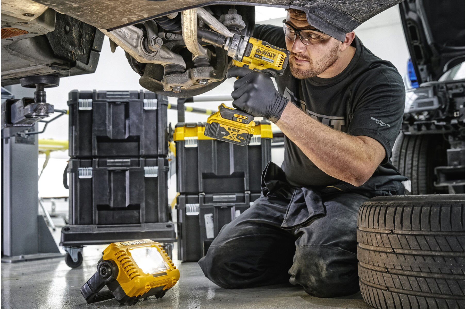DeWalt DCL077-XJ LED Akku-Baustellenleuchte, Basisversion ohne Akku und Ladegerät für Beleuchtung von Arbeitsplätzen oder Baustellen)