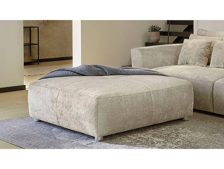 Hocker JOCKENHÖFER GRUPPE Gulliver, B: 130 cm , beige (beige, grau), B:130cm H:42cm T:130cm, Chenille: 100% Polyester, Hocker, Hocker, mit Federkernpolsterung für kuscheligen, angenehmen Sitzkomfort