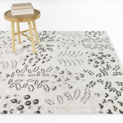Balta Rugs Ashbourne Floral Transitional Area Rug