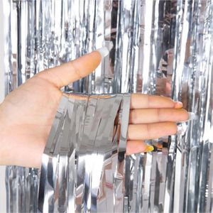 TK-Gruppe Lametta 98420, glatt, silber, Vorhang selbstklebend, aus Kunststoff, 100 x 200 cm