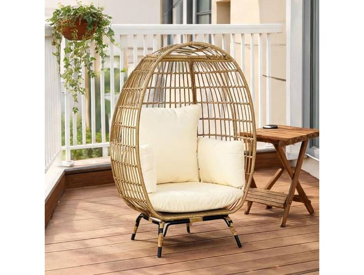 Fauteuil de jardin ovale en rotin synthétique beige-toned structure acier coussins épais pour terrasse