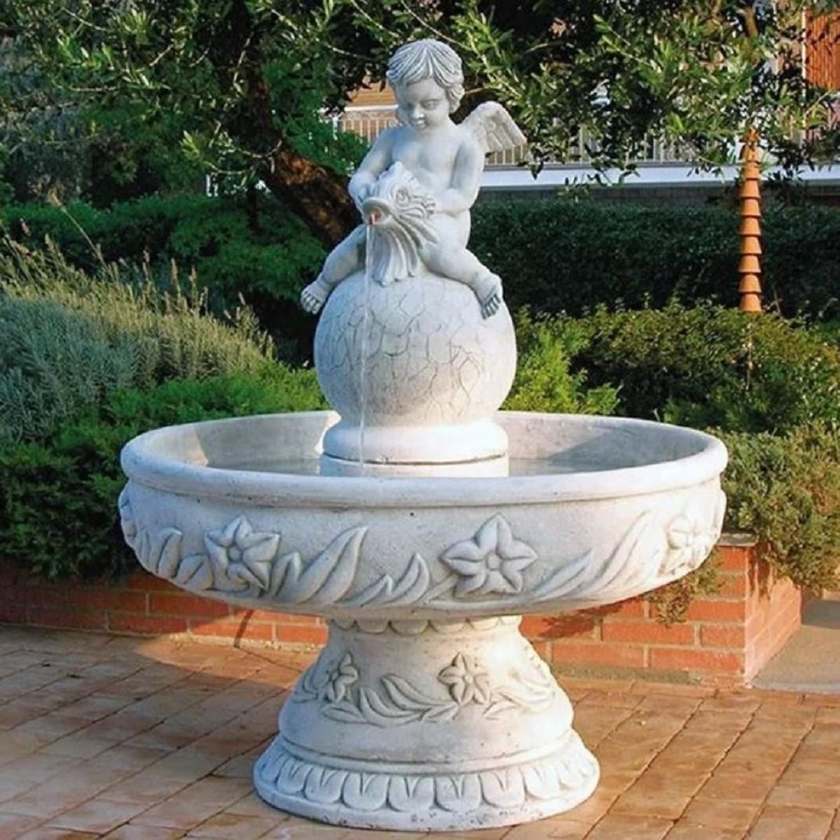 Casa Padrino Barock Springbrunnen Engel Grau Ø 125 x H. 153 cm - Runder Gartenbrunnen im Barockstil - Runder Gartendeko Brunnen - Barock Garten Deko Accessoires - Luxus Qualität - Italy