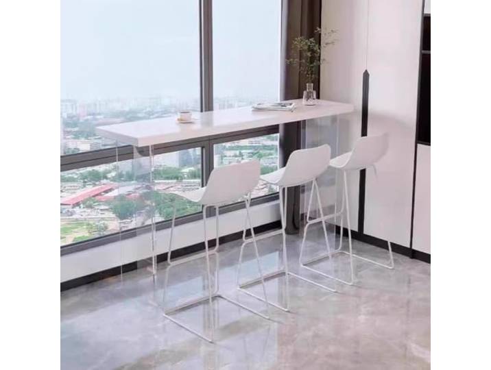 Bartisch mit Massivholz‑Tischplatte und Acrylbeinen für Wohn‑ und Esszimmer Ideal für Heimbar, Hausbar, Essbar, Frühstücksecke, Apartment, kleine Räume und Feierlichkeiten, ohne Hocker